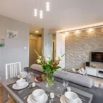 Appartement Apartamenty Bluesky-Ogrodnicza - Nowoczesne Apartamenty Z Balkonem I Widokiem Na Gory, Blisko Centrum Karpacza, Stokow Narciarskich I Atrakcji